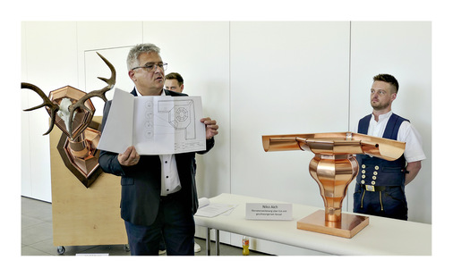 Wissenswert! Im Dialog mit Bernd Kramer ­präsen­tieren die frisch­gebackenen ­Meister ihre ­Arbeiten - © Bild: BAUMETALL