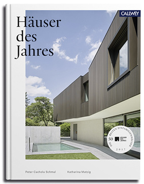 <p>
Peter Cachola Schmal / Katharina Matzuig
</p>

<p>
Häuser des Jahres – Die besten Einfamilienhäuser 2017
</p>

<p>
272 Seiten, 466 farbige Abbildungen und Pläne
</p>

<p>
23 x 29,7 cm, gebunden mit Schutzumschlag
</p>

<p>
€ (D) 59,95; € (A) 61,70; sFr. 79,00
</p>

<p>
ISBN 978-3-7667-2278-2
</p>

<p>
</p> - © Foto: Callwey Verlag

