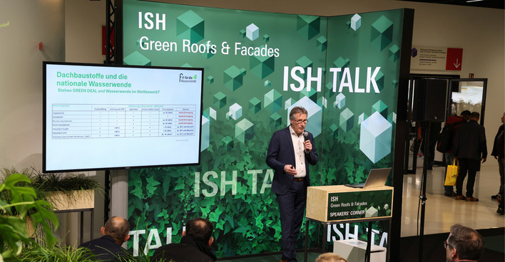 © Bild: BAUMETALL „Fit für die Wasserwende“ hieß der Vortrag von Frank Neumann (Initiative Zink)